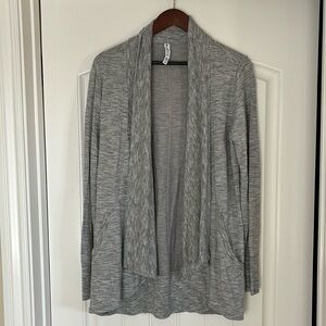 Athleta Cozy Soft Pranayama Wrap Light Gray Heather Cardigan Womens Size‎ Medium